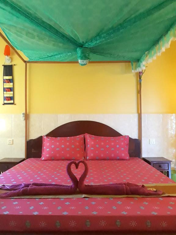 Homestay Villa Dani Сіємреап Екстер'єр фото